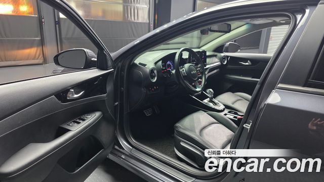 Kia K3 2023 — photo 13