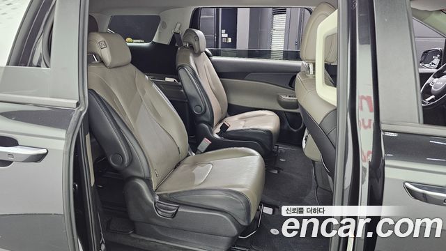 Kia Canival 2025 — photo 17