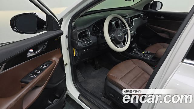 Kia Sorento 2016 — photo 13