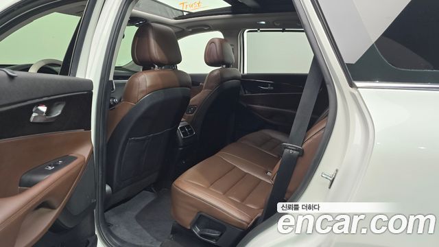 Kia Sorento 2016 — photo 17