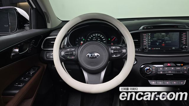 Kia Sorento 2016 — photo 18
