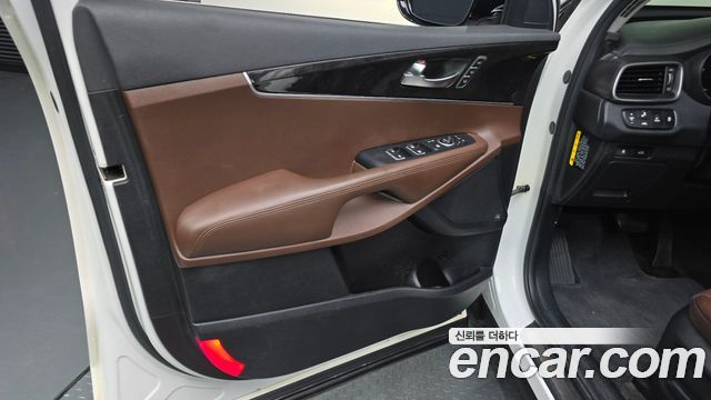 Kia Sorento 2016 — photo 14