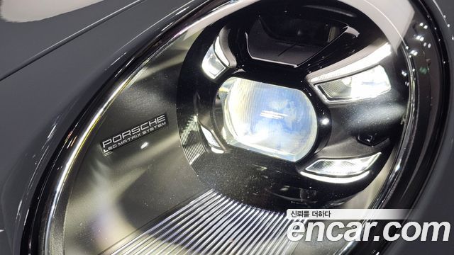 Porsche 911 2024 — photo 8