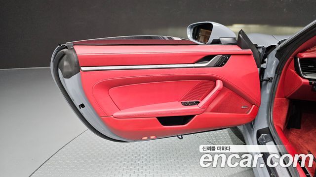 Porsche 911 2024 — photo 14