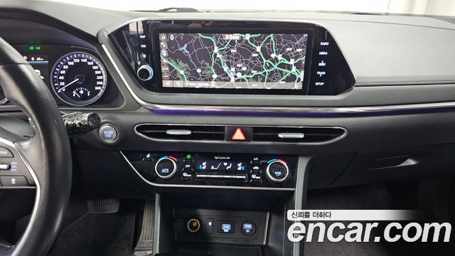 Hyundai Sonata 2022 — photo 13