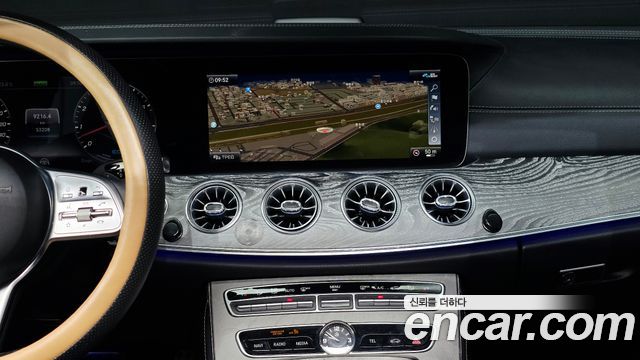 Mercedes-Benz CLS-Class 2020 — photo 19