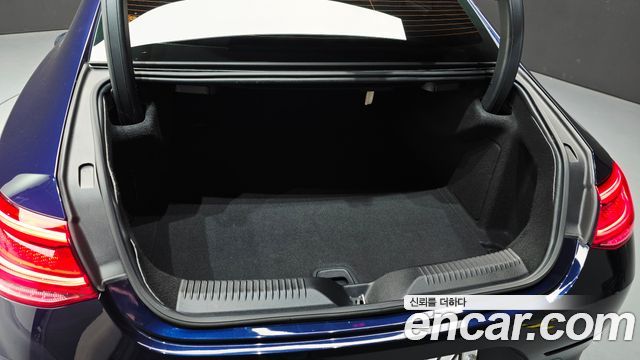 Mercedes-Benz CLS-Class 2020 — photo 24