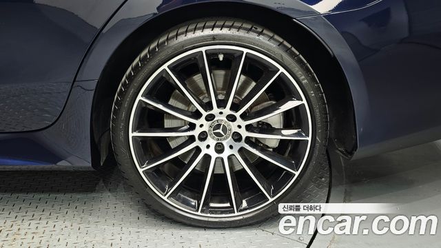 Mercedes-Benz CLS-Class 2020 — photo 7