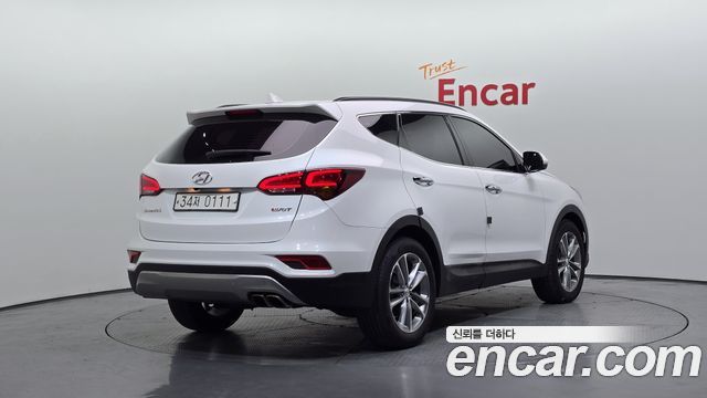 Hyundai Santafe 2017 — photo 2