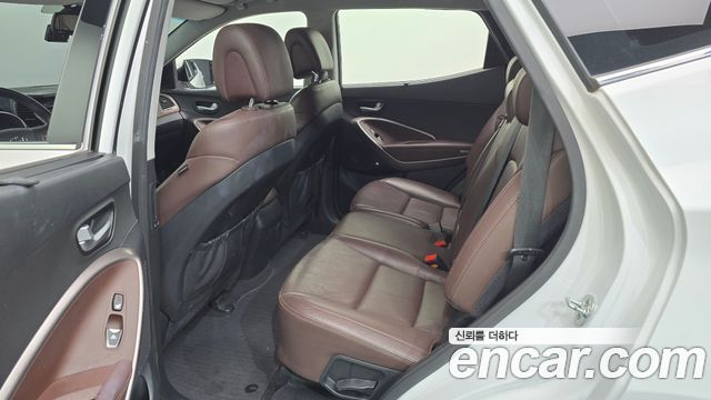 Hyundai Santafe 2017 — photo 11