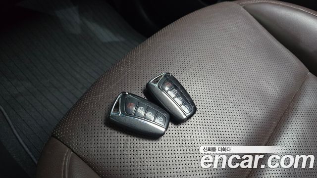 Hyundai Santafe 2017 — photo 15