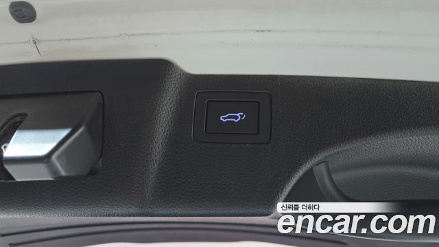 Hyundai Santafe 2017 — photo 16