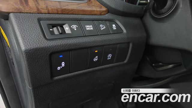 Hyundai Santafe 2017 — photo 18
