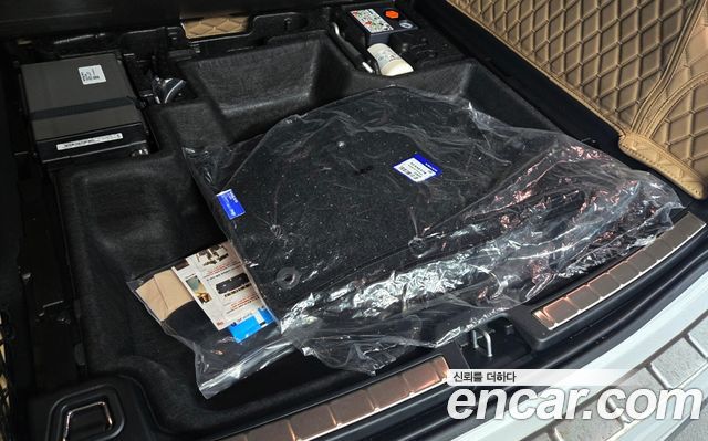 Volvo XC60 2023 — photo 27