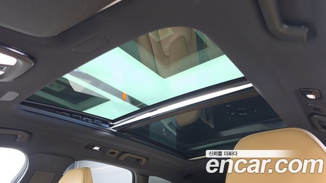 Volvo XC60 2023 — photo 31