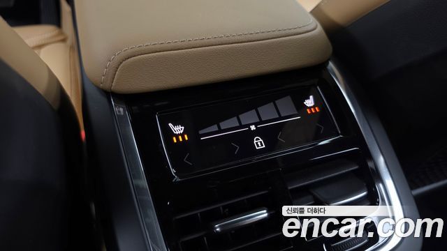 Volvo XC60 2023 — photo 34