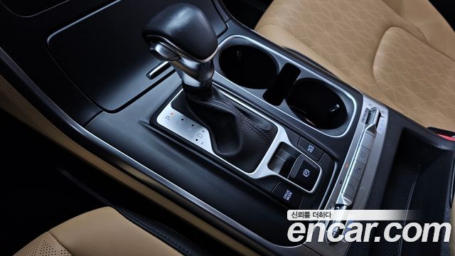 Kia Canival 2023 — photo 9