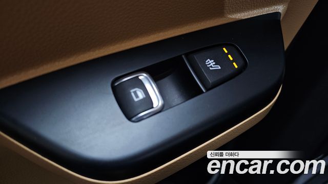 Kia Canival 2023 — photo 18