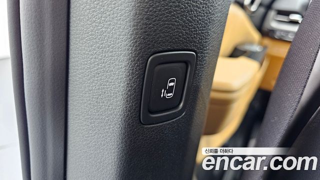 Kia Canival 2023 — photo 19