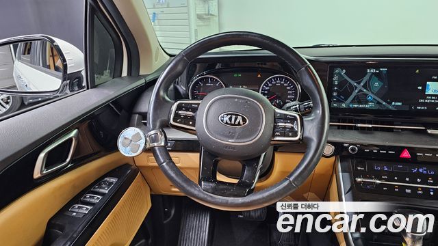 Kia Canival 2021 — photo 19