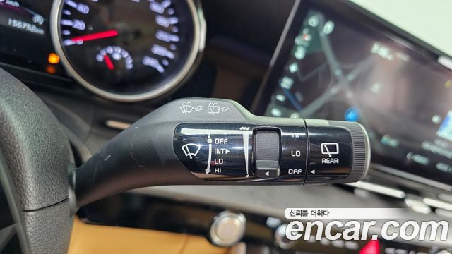 Kia Canival 2021 — photo 24