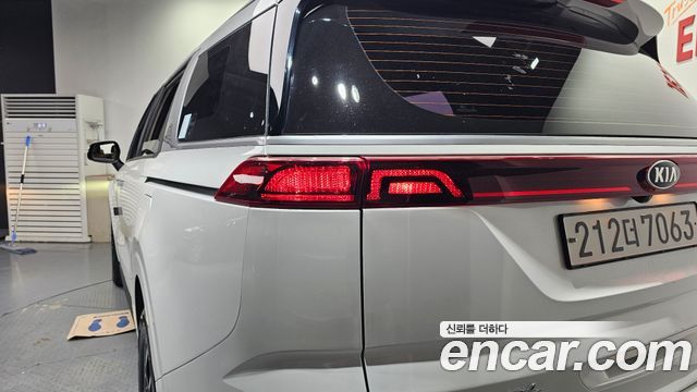 Kia Canival 2021 — photo 9