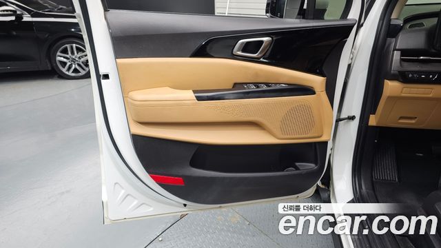 Kia Canival 2021 — photo 14