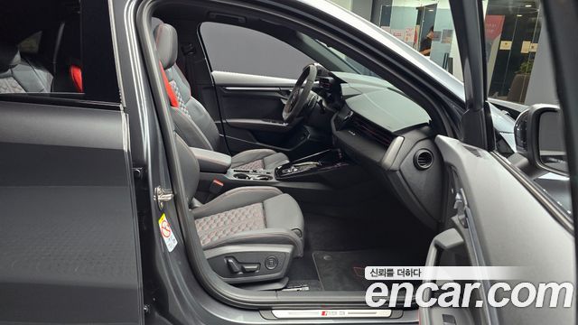 Audi RS3 2023 — photo 17