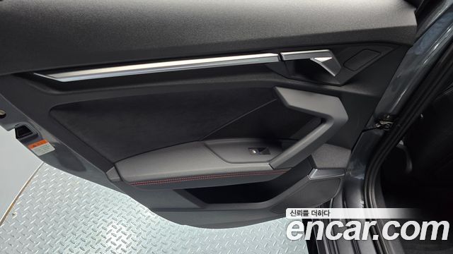 Audi RS3 2023 — photo 15