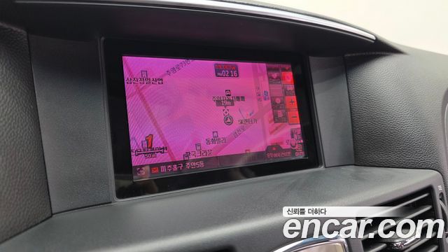 Infiniti M 2011 — photo 14
