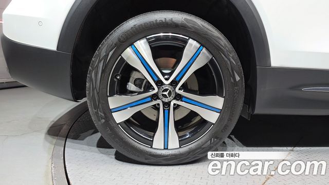 Mercedes-Benz EQB 2022 — photo 5