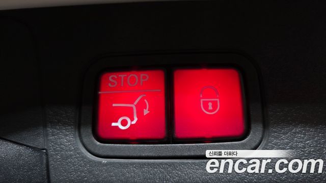 Mercedes-Benz EQB 2022 — photo 26