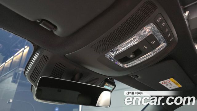 Mercedes-Benz EQB 2022 — photo 27