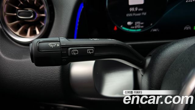 Mercedes-Benz EQB 2022 — photo 29