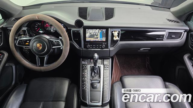 Porsche Macan 2017 — photo 7
