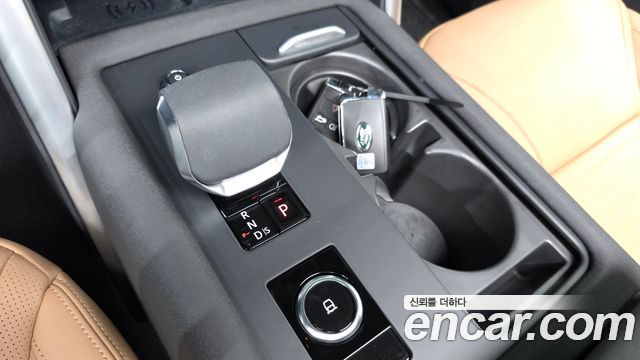 Land Rover Discovery 2025 — photo 9