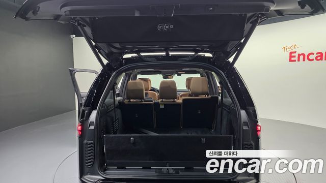 Land Rover Discovery 2025 — photo 20