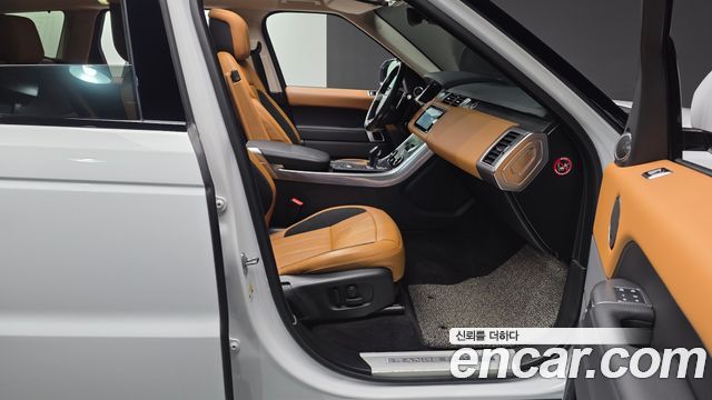 Land Rover Range Rover Sport 2022 — photo 11