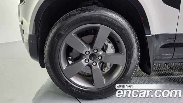 Land Rover Defender 2026 — photo 5