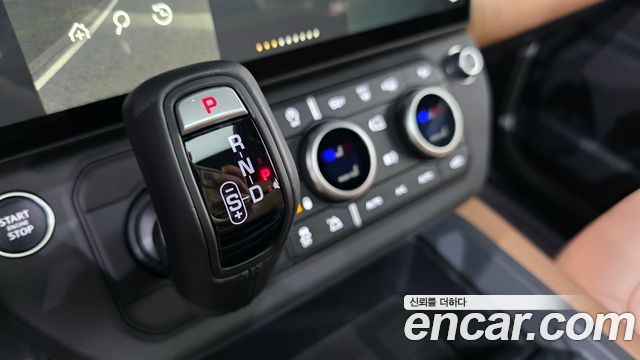 Land Rover Defender 2026 — photo 9
