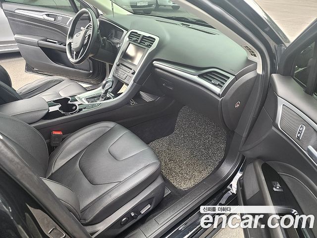 Ford Mondeo 2015 — photo 12