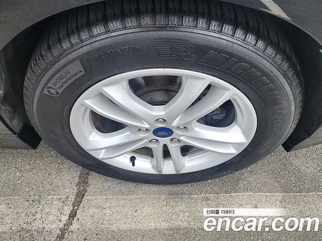 Ford Mondeo 2015 — photo 17