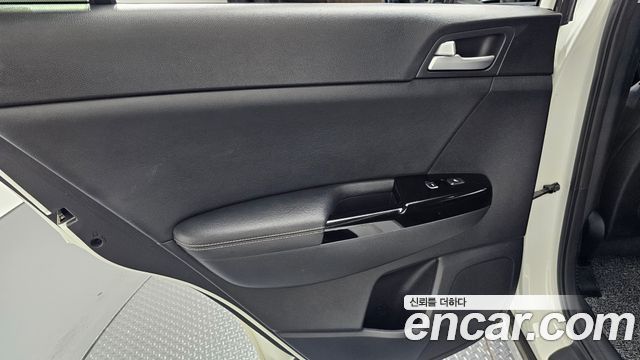 Kia Sportage 2016 — photo 15