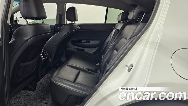 Kia Sportage 2016 — photo 16