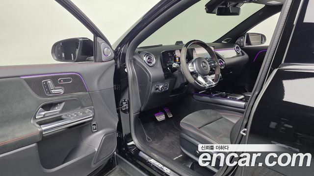 Mercedes-Benz GLA-Class 2021 — photo 13