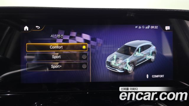 Mercedes-Benz GLA-Class 2021 — photo 23
