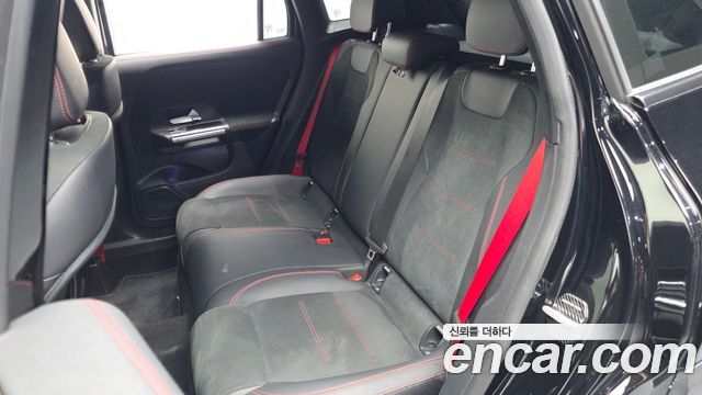 Mercedes-Benz GLA-Class 2021 — photo 16