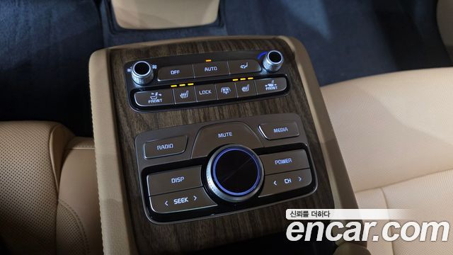Kia K9 2022 — photo 22