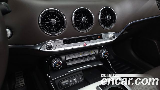 Kia Stinger 2019 — photo 15