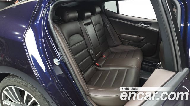 Kia Stinger 2019 — photo 18